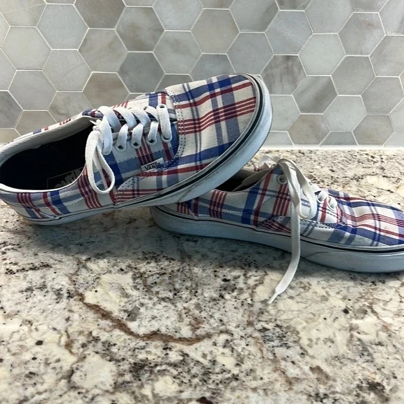 Red white and blue plaid Vans men’s size 8 - Picture 3 of 9